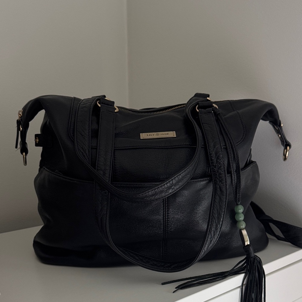 Lily Jade  Shaylee Classic Black Leather diaper bag - Picture 7 of 14